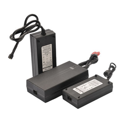 Akcesoria do baterii litowej Lifepo4 12.6V 14.6V 42V 48V Ładowarka do dronów i rowerów